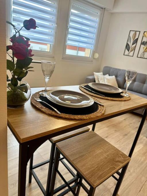 Appartement Neuf Entierement Equipe Proche Centre Amiens Luaran gambar