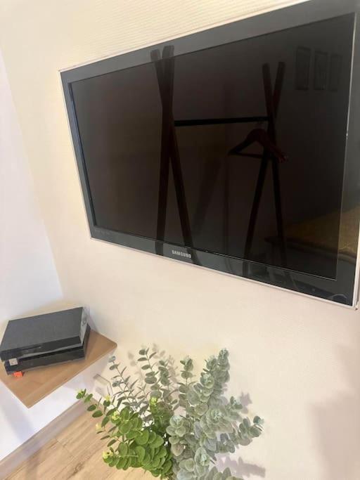 Appartement Neuf Entierement Equipe Proche Centre Amiens Luaran gambar